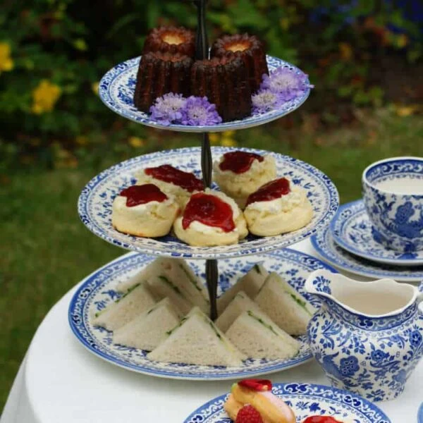 Blue Regal Peacock 3 Tier Cake Stand 5 Blue Regal Peacock 3 Tier Cake Stand - Image 3
