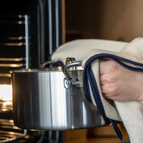 26cm Steel Casserole Pan 7 26cm Steel Casserole Pan - Image 5