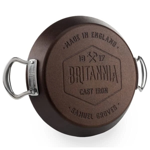 28cm Cast Iron Double Handled Skillet 5 28cm Cast Iron Double Handled Skillet - Image 3