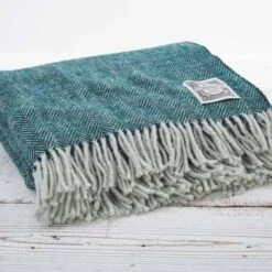 Botanical Green Blanket 7 Botanical Green Blanket -Home And Daily Necessities Store tolly mcrae botanical green chunky picnic blanket 3 600x600 1